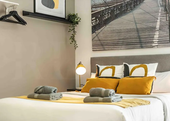 Modern Studio With Private Rooftop Terrace By Rems